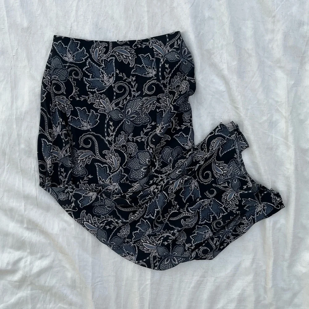 Sanctuary Black and Cream Floral Slinky Maxi-Skirt